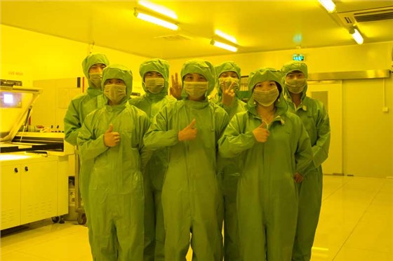 鑫海森蝕刻技術人員合影